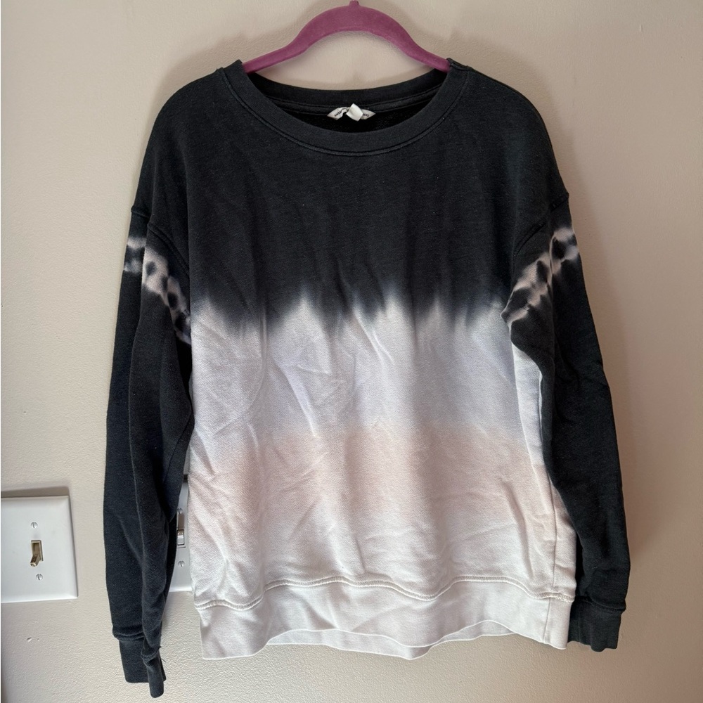 American Eagle Outfitters Black and White Ombre Sweater